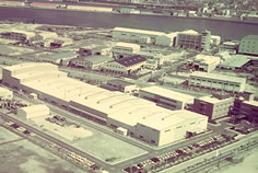 貝塚工場